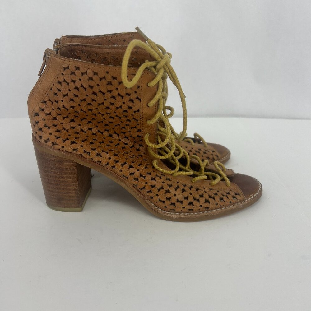 Jeffrey Campbell Floral Laser Cut Out Booties 8.5